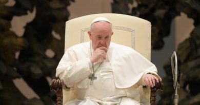 Il Papa: L’anziano e l’anziana sono in attesa, in attesa di un incontro, quello con Dio