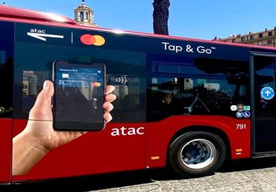 ATAC, Tap&Go arriva anche su bus e tram: la carta di pagamento diventa il biglietto