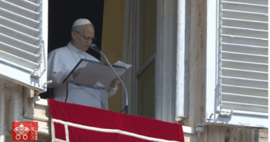Il Papa: Le opere di misericordia sono la banca più sicura e redditizia dove affidare il tesoro della nostra esistenza